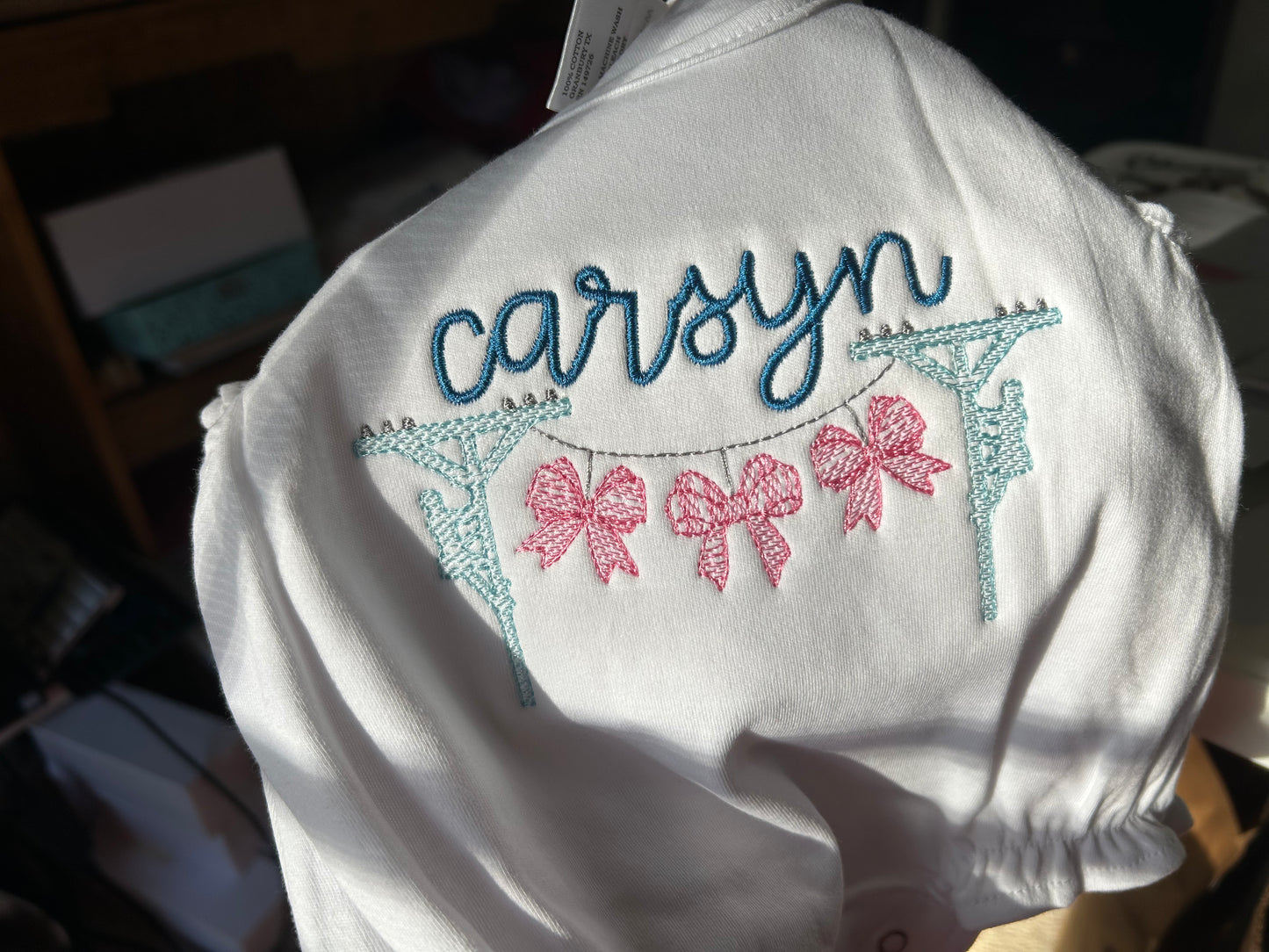 Flutter Sleeve Bubble Lineman Bunting